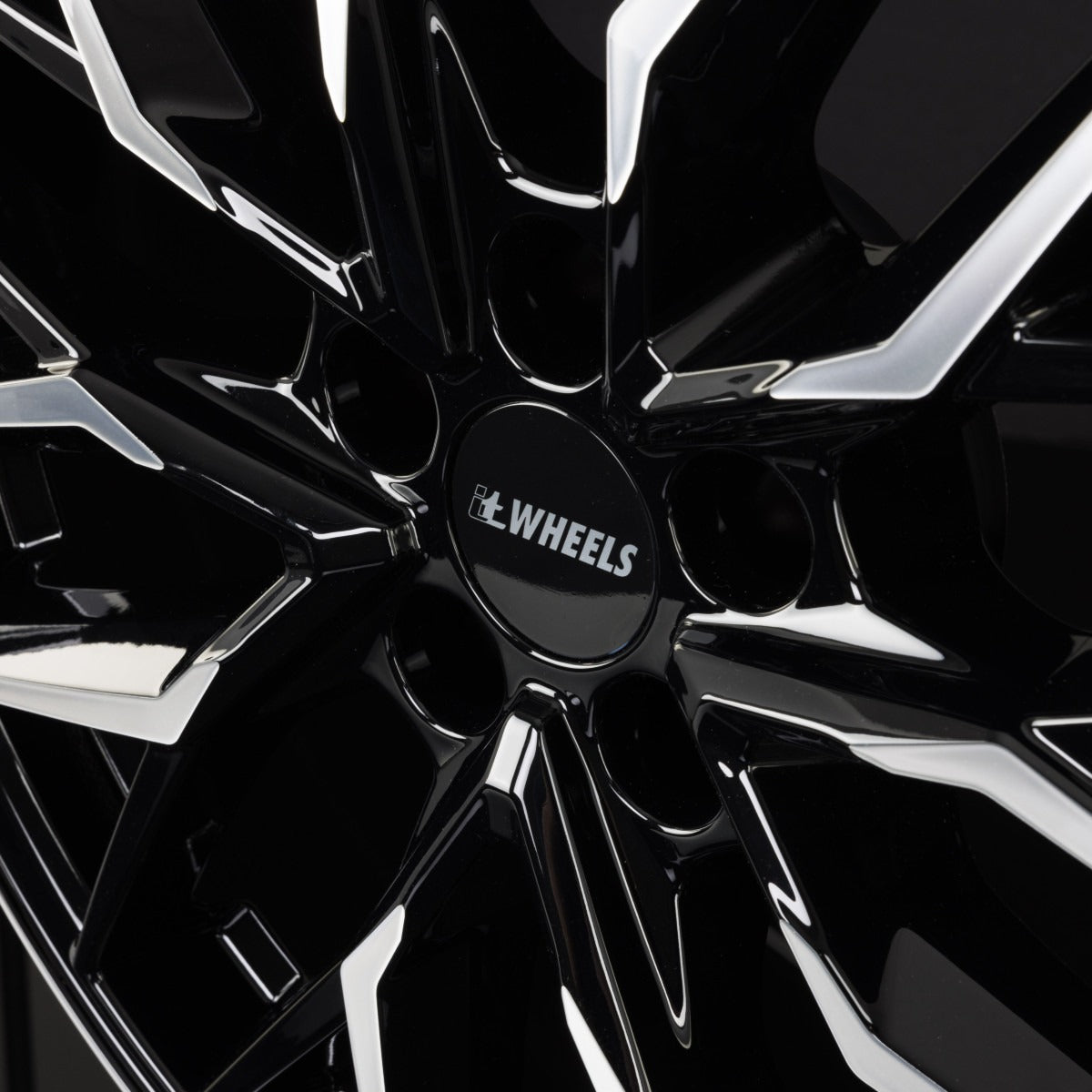 itWheels XANA Gloss Black Polished Alufelge 9x20 Zoll ET38 LK 5x114.3 ML64.1 – Bild 3