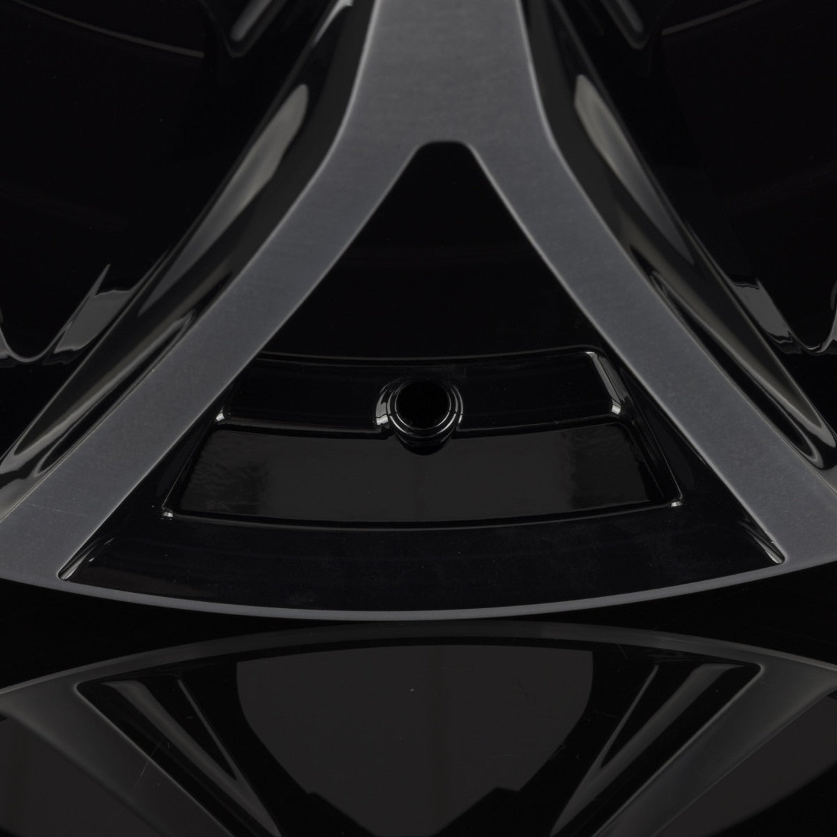 itWheels Mira Diamond Black Front Polished Alufelge 8x19 Zoll ET45 LK 5x112 ML57.1 – Bild 4