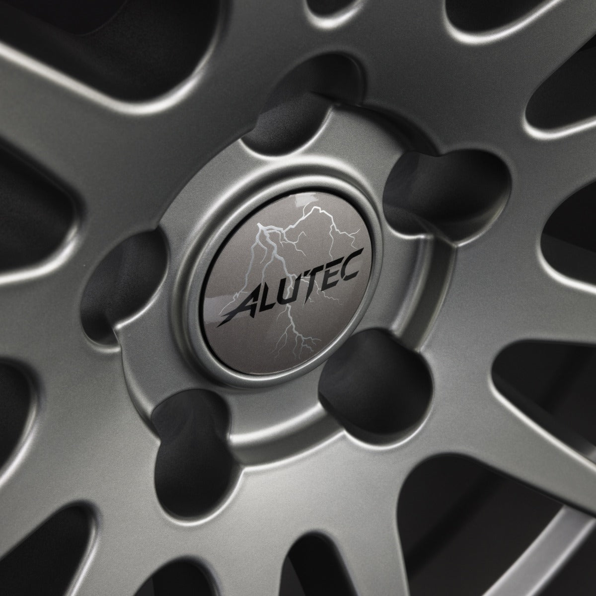 Alutec Monstr carbon-grey Alufelge 6.5x16 Zoll ET40 LK 4x100 ML63.3 – Bild 3