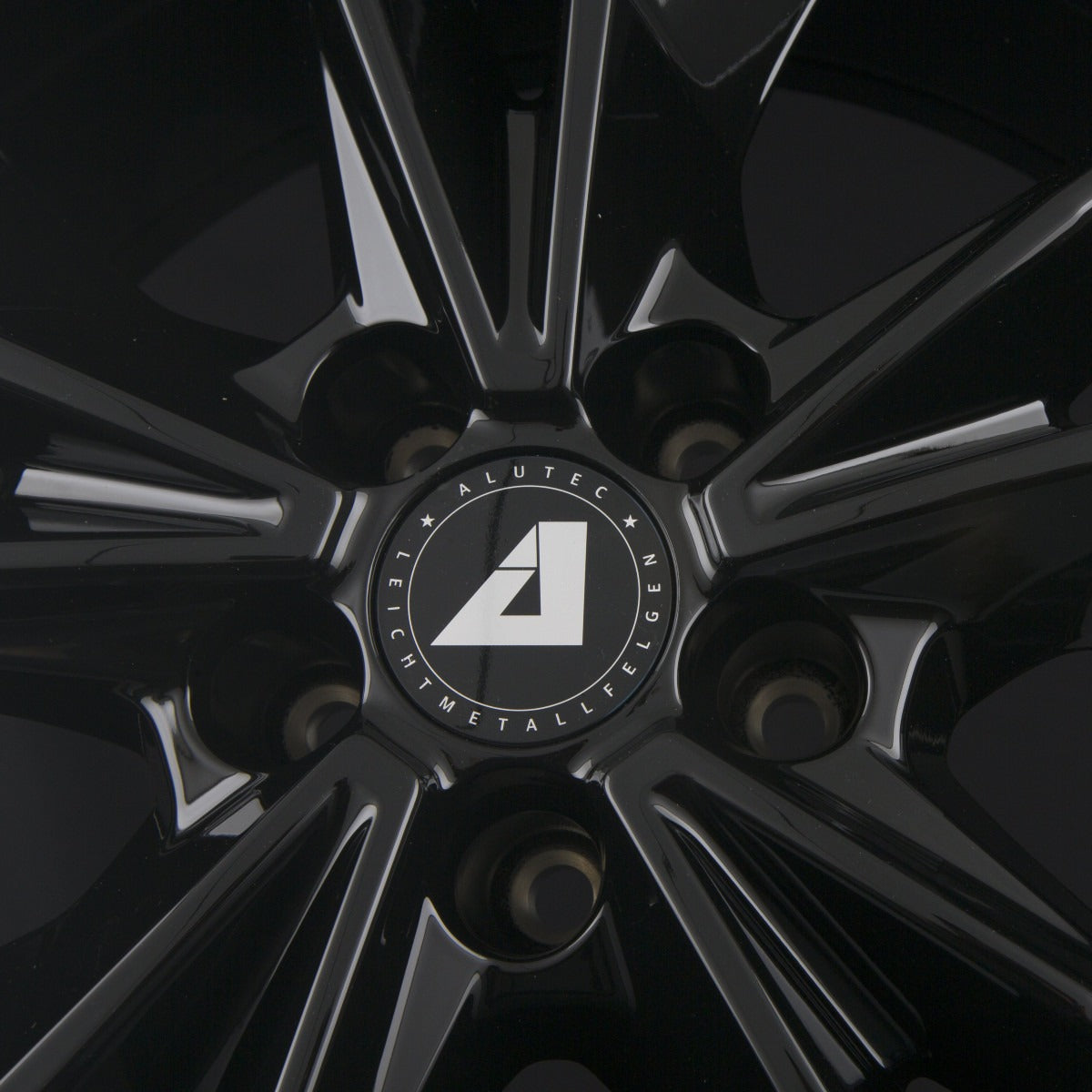 Alutec ADX.02 diamant-schwarz Alufelge 8x20 Zoll ET45.1 LK 5x112 ML57.1 – Bild 4