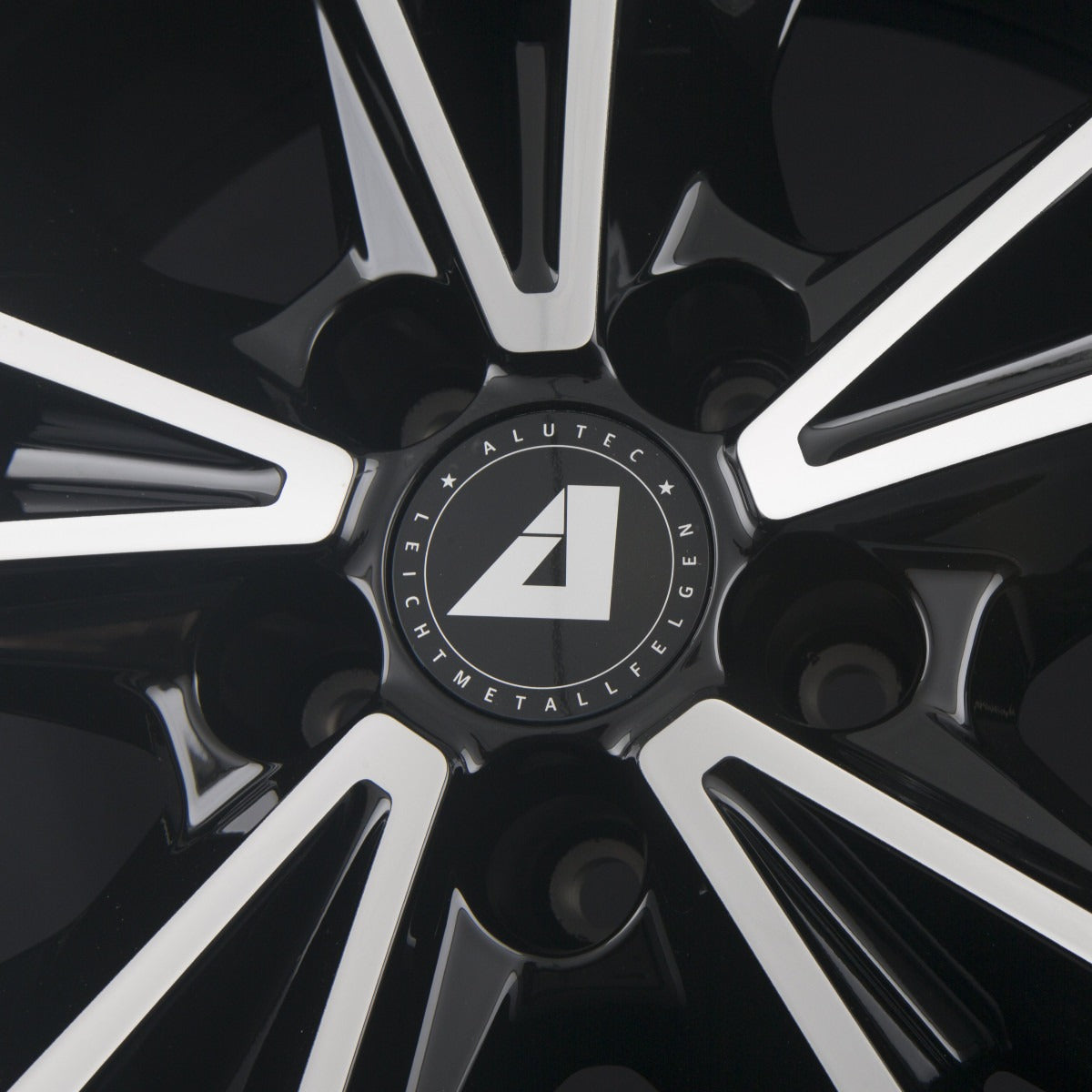 Alutec ADX.02 Diamant-Schwarz Frontpoliert Alufelge 9x20 Zoll ET42.1 LK 5x112 ML57.1 – Bild 5