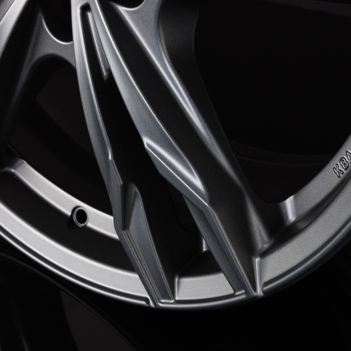 itWheels Gina Matt Titanium Alufelge 8.5x20 Zoll ET34 LK 5x114.3 ML64.1 – Bild 5