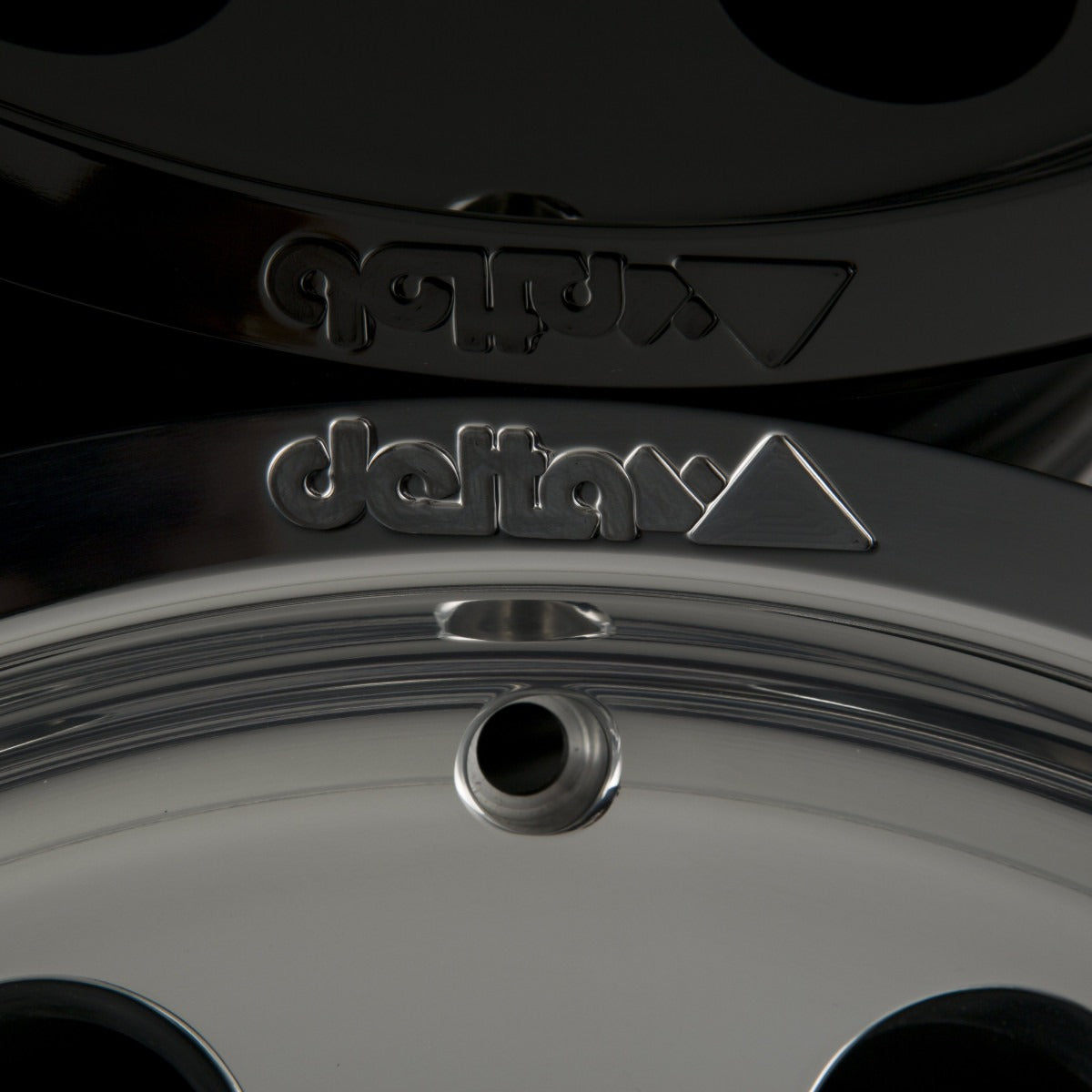 DELTA 4x4 Legacy Forged Polished - Alu Poliert ohne Klarlack Alufelge 8x16 Zoll ET25 LK 5x120 ML65.1 – Bild 4