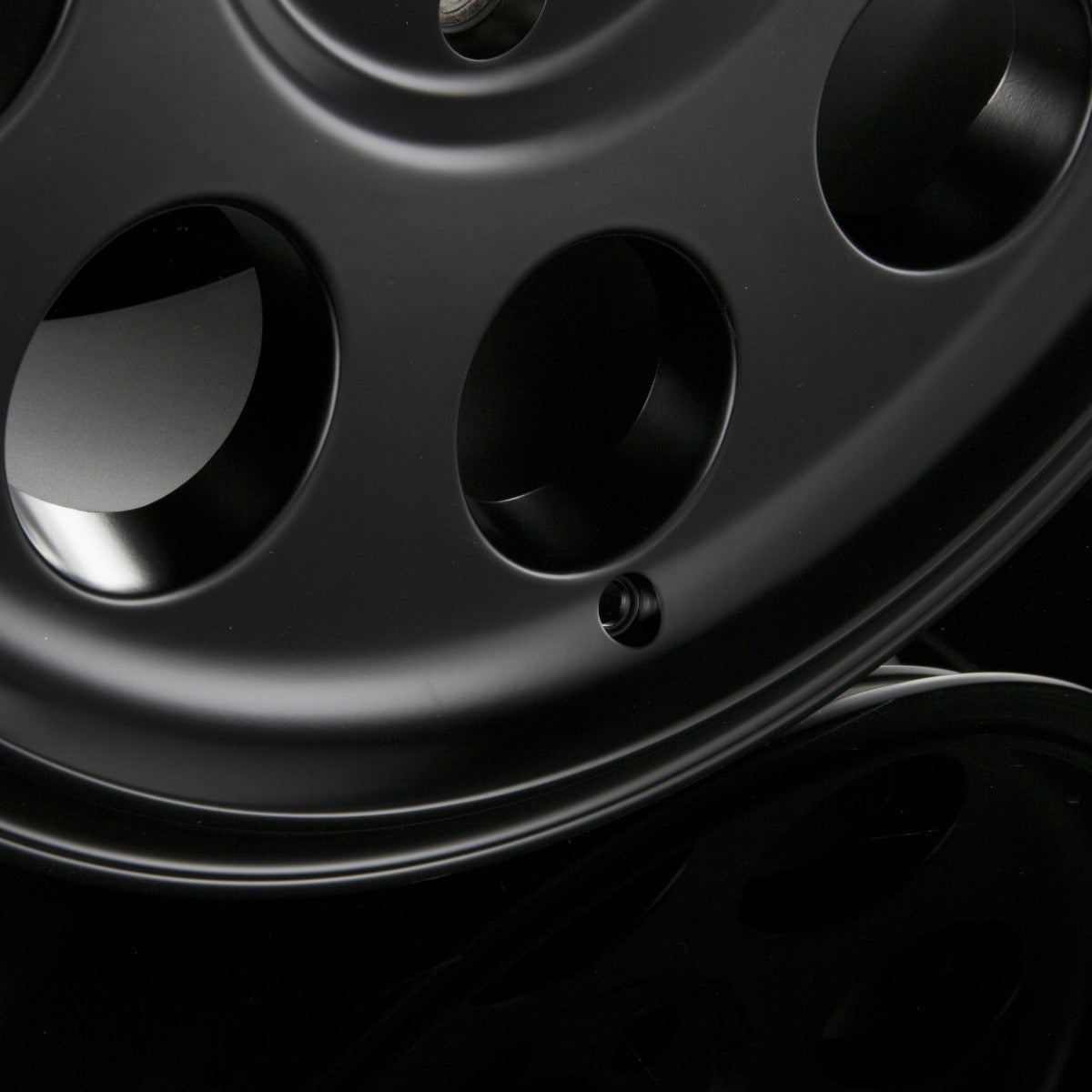 DELTA 4x4 Klassik Black Matt Alufelge 8.5x18 Zoll ET40 LK 5x112 ML66.6 – Bild 3