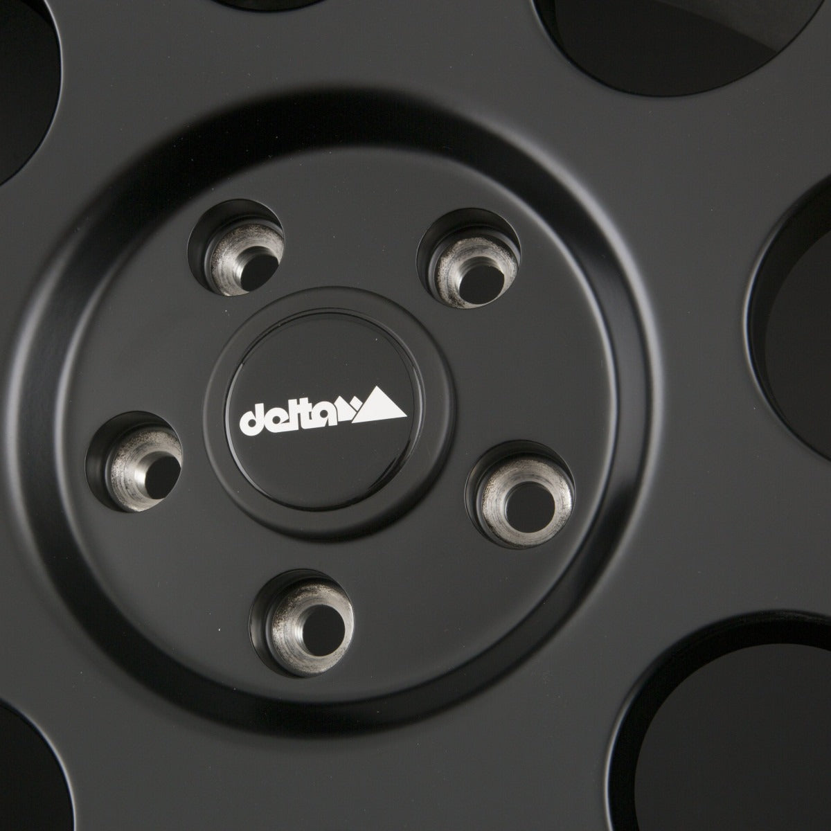 DELTA 4x4 Klassik Black Matt Alufelge 8.5x18 Zoll ET40 LK 5x112 ML66.6 – Bild 4