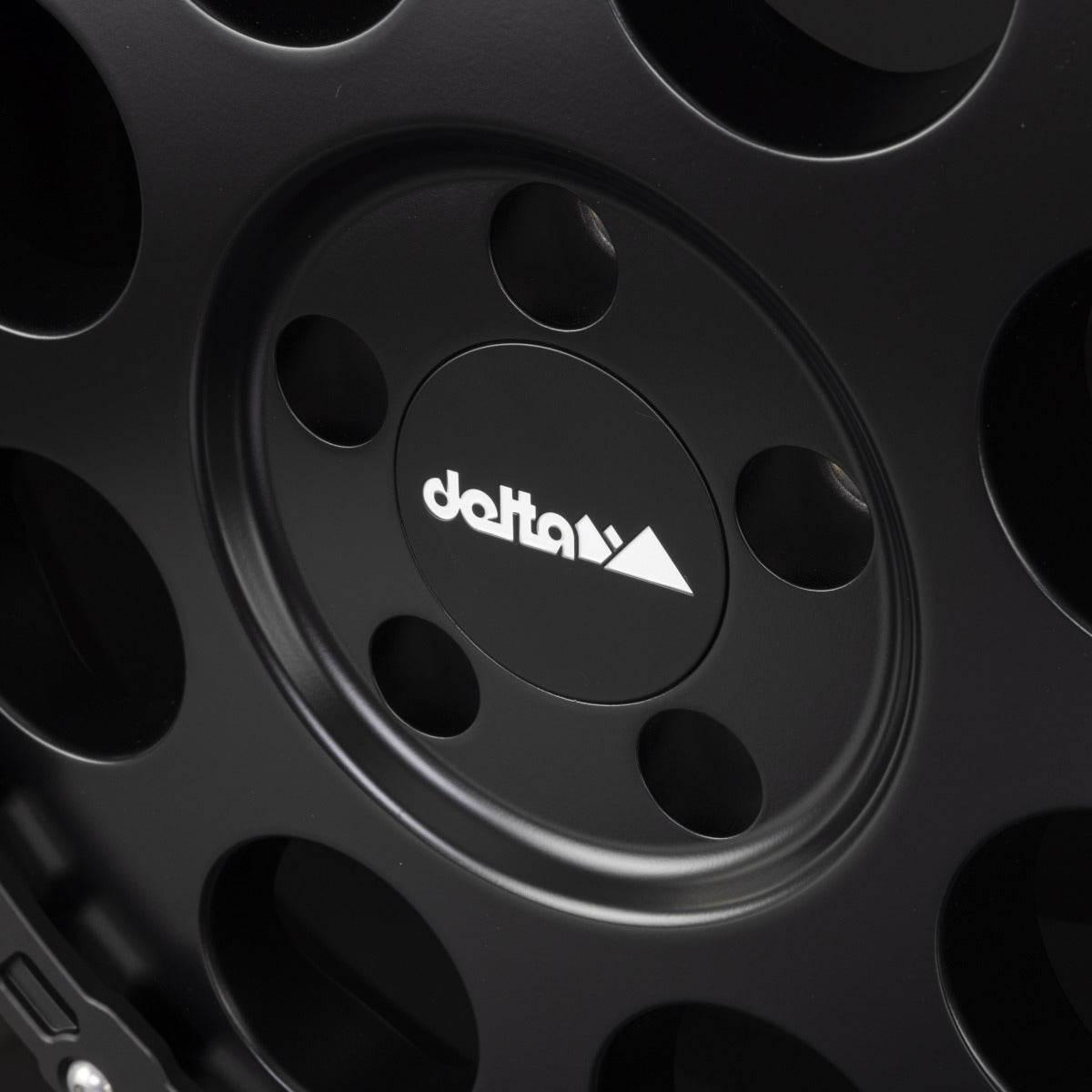 DELTA 4x4 Klassik B RUGGED Schwarz Matt Alufelge 8.5x18 Zoll ET39 LK 5x112 ML66.6 – Bild 3