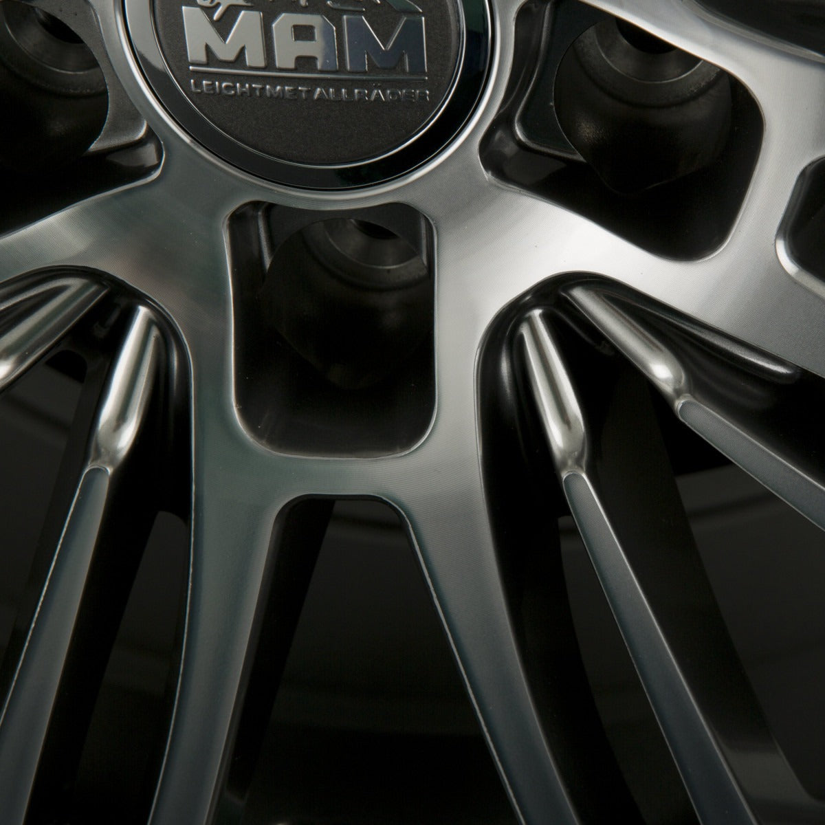 MAM A4 Hyper Front Polish (HFP) Alufelge 7.5x17 Zoll ET40 LK 5x108 ML72.6 – Bild 4