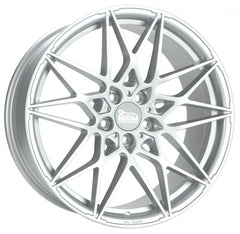 MAM B2 silver painted Alufelge 8x18 Zoll ET35 LK 5x120 ML72.6