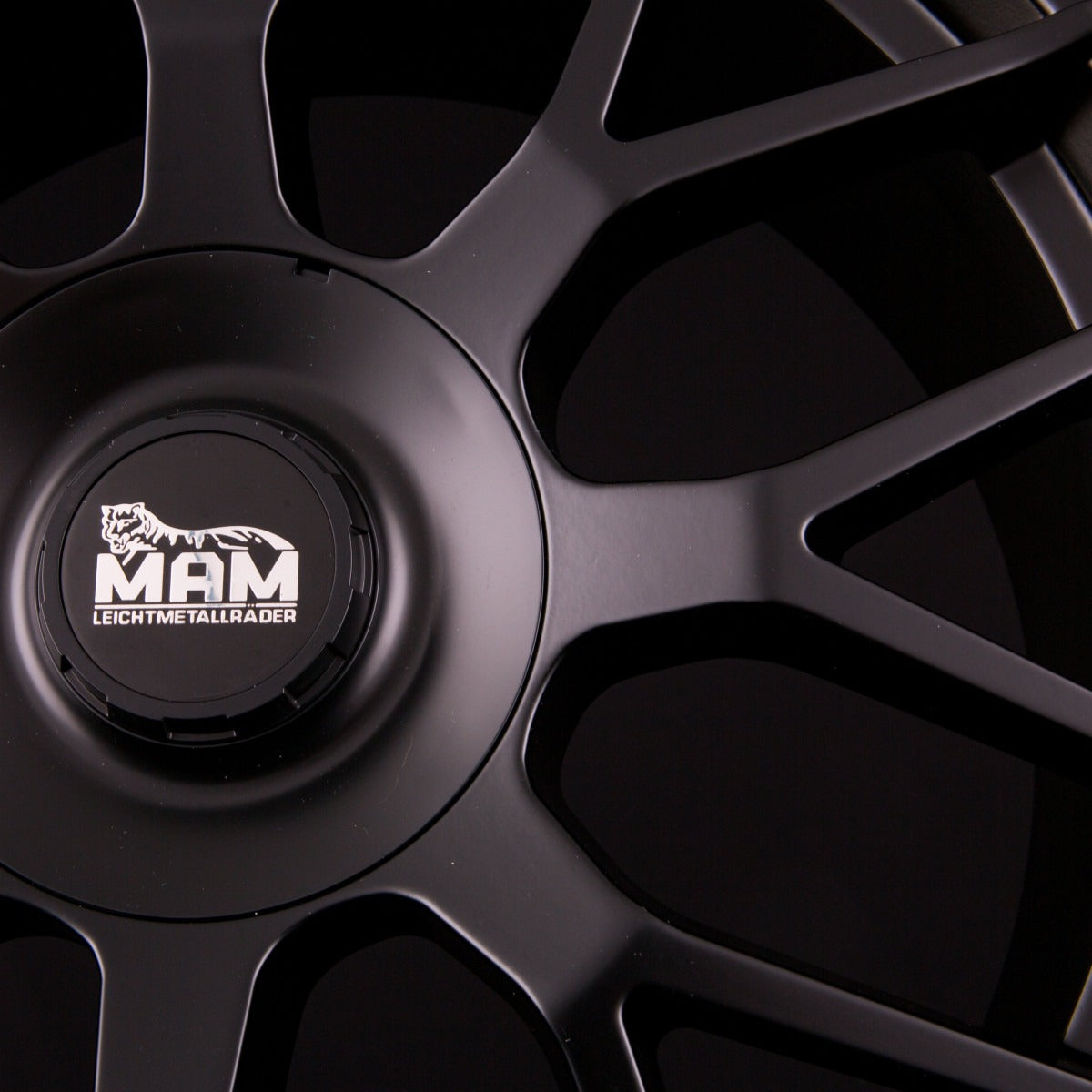MAM GT1 Matt Black Lip Orange (MBLO) Alufelge 8.5x20 Zoll ET45 LK 5x112 ML66.6