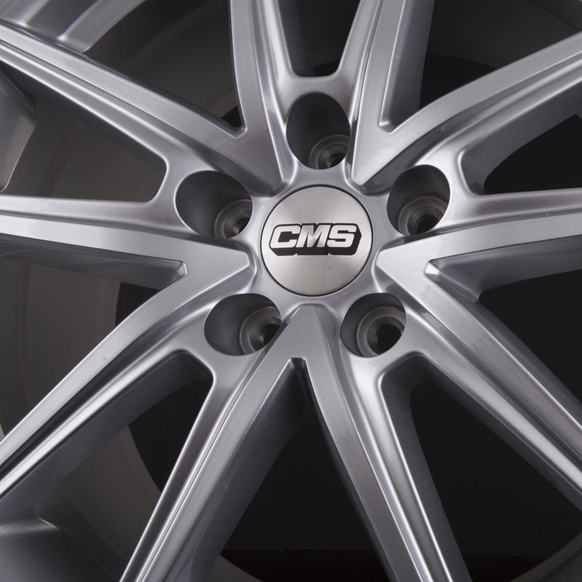 CMS C30 SR Racing Silber Alufelge 8x18 Zoll ET45 LK 5x114.3 ML66.1 – Bild 4