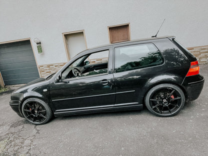 Autec Typ CR - ClubRacing schwarz 8.5x18 ET35 - LK5/100 ML70