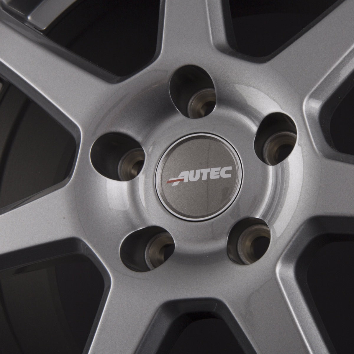 Autec Typ TE - Tallin ECE titansilber Alufelge 7.5x17 Zoll ET44 LK 5x108 ML65.1 – Bild 7