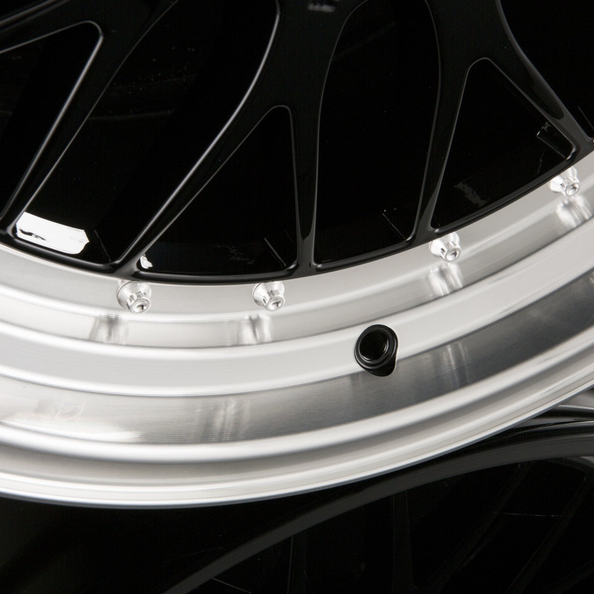 Ultra Wheels UA3-LM Black Rim Polished Alufelge 8.5x20 Zoll ET35 LK 5x120 ML72.6 – Bild 3
