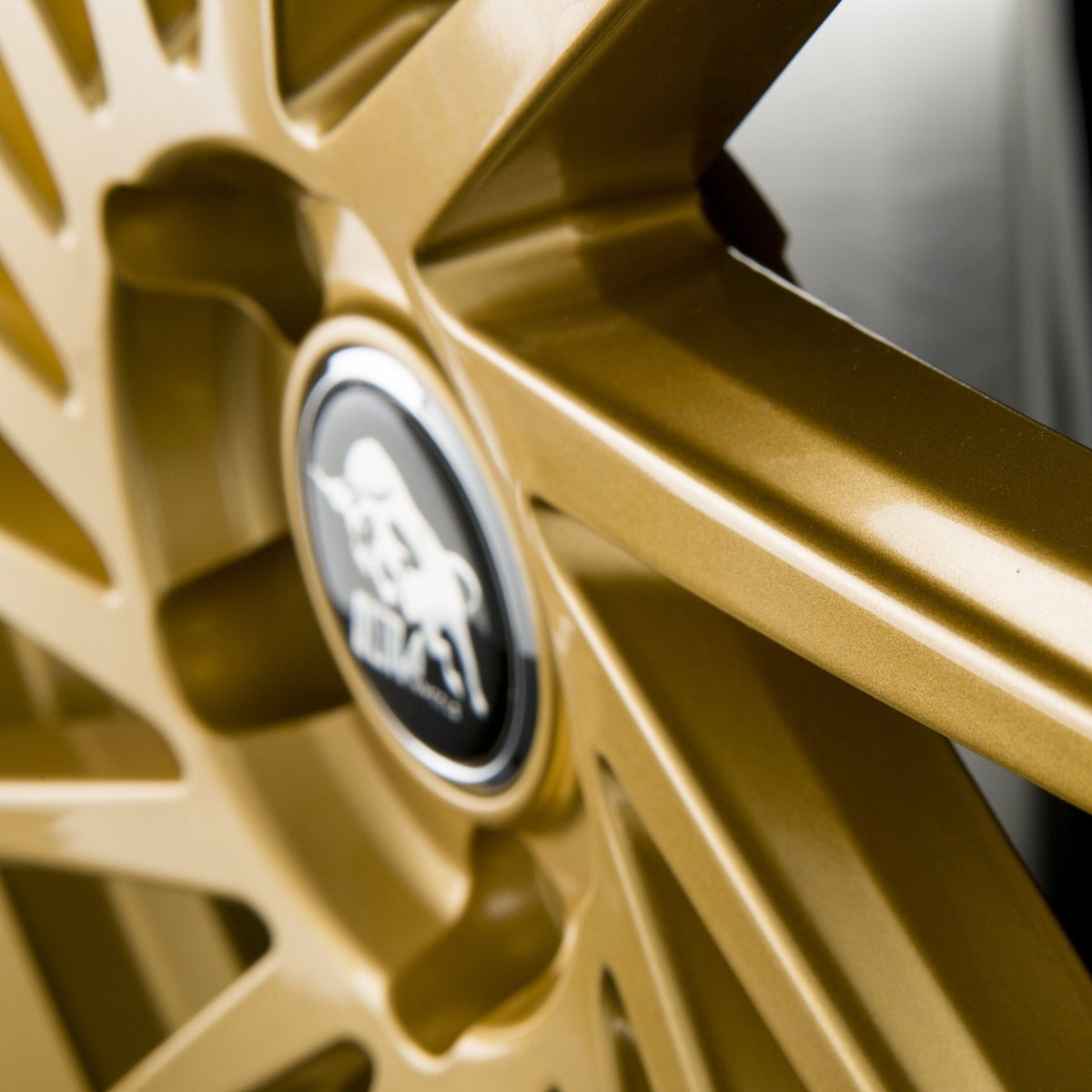 Ultra Wheels UA9-STORM Gold Alufelge 8.5x20 Zoll ET35 LK 5x112 ML66.6