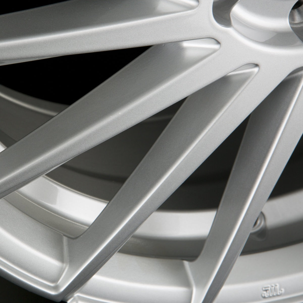 Ultra Wheels UA9-STORM Silver Alufelge 8x18 Zoll ET30 LK 5x120 ML72.6 – Bild 4