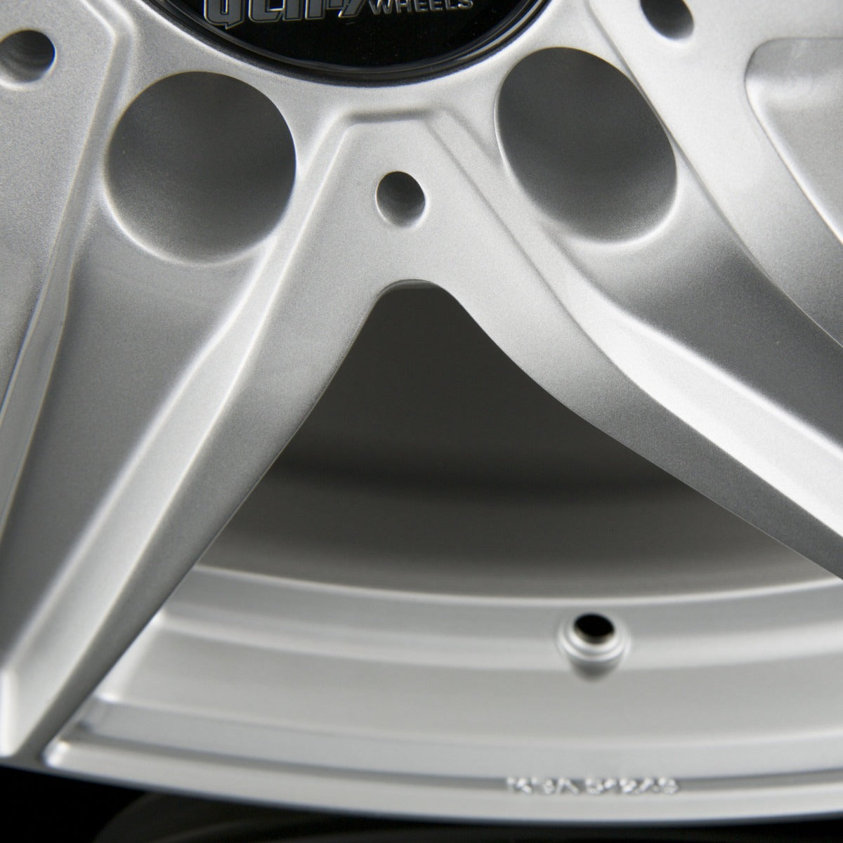 Ultra Wheels UA7 Silver Painted Alufelge 9.5x20 Zoll ET40 LK 5x112 ML66.6 – Bild 5