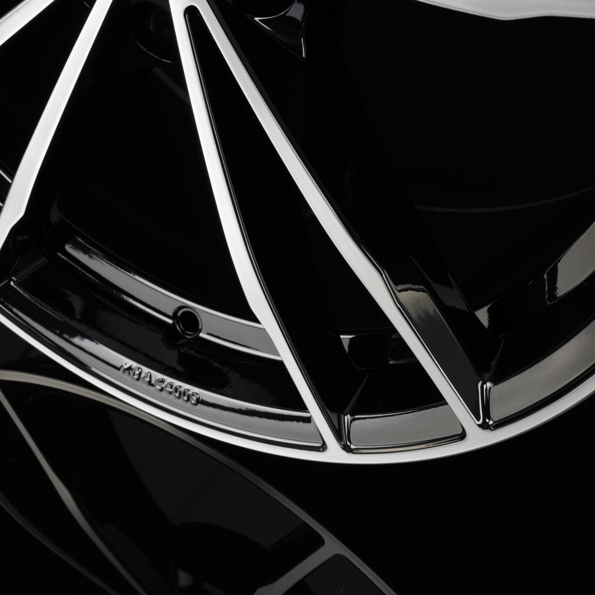 Ultra Wheels UA24 Black Polished Alufelge 8x19 Zoll ET28 LK 5x112 ML66.6 – Bild 4