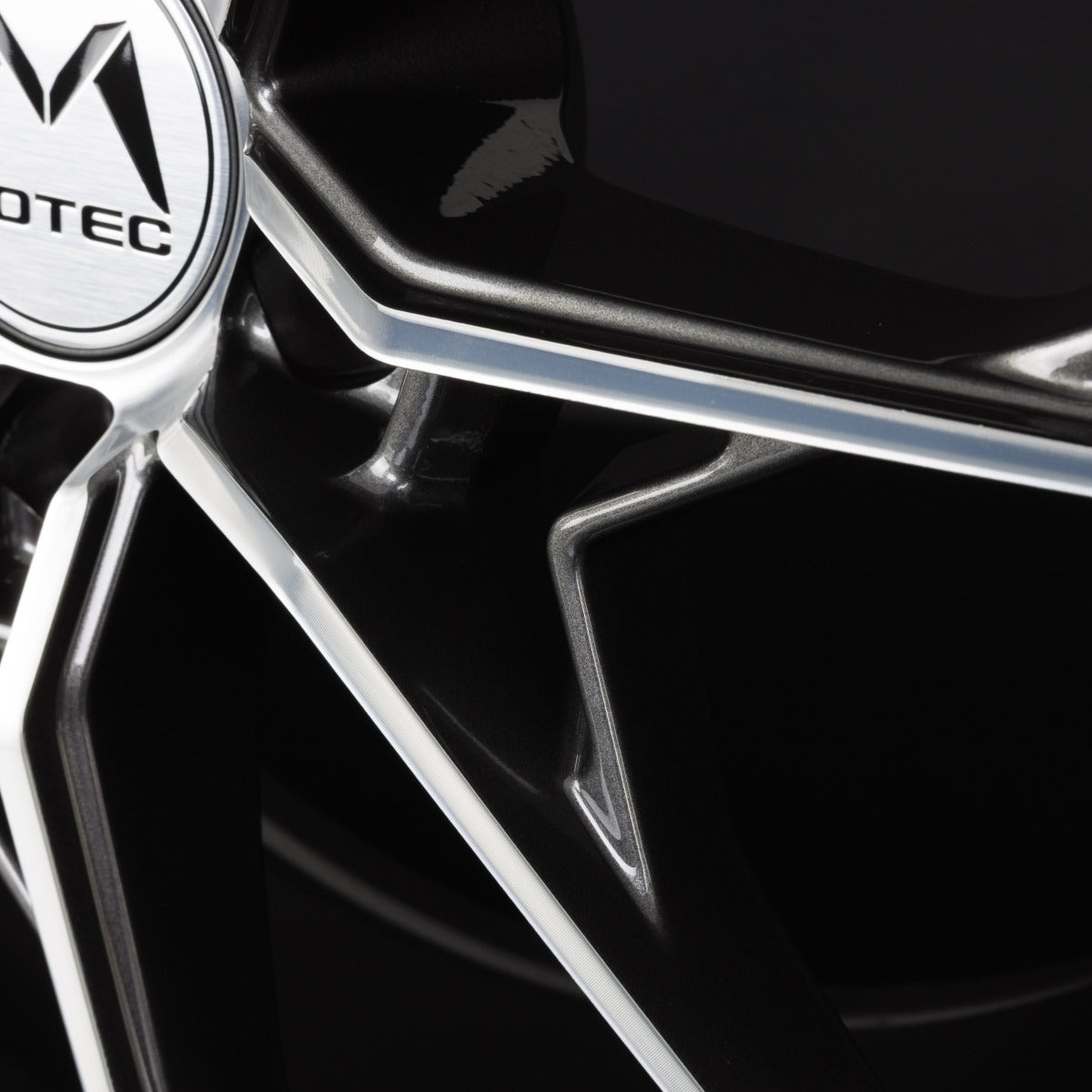 Motec Blaze (MCR7) Gunmetal Poliert Alufelge 8.5x19 Zoll ET43 LK 5x112 ML66.6 – Bild 4