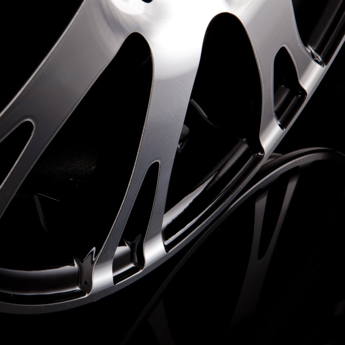 Magma Centero lavaschwarz-poliert Alufelge 7.5x17 Zoll ET47 LK 5x108 ML70.1 – Bild 5