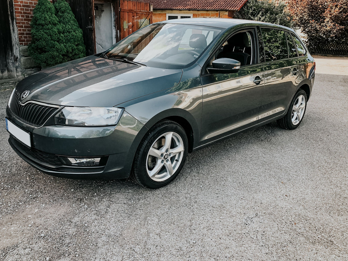 RC-Design RC30 kristallsilber lackiert Alufelge 7x17 Zoll ET45 LK 5x114.3 ML67.1 – Bild 3