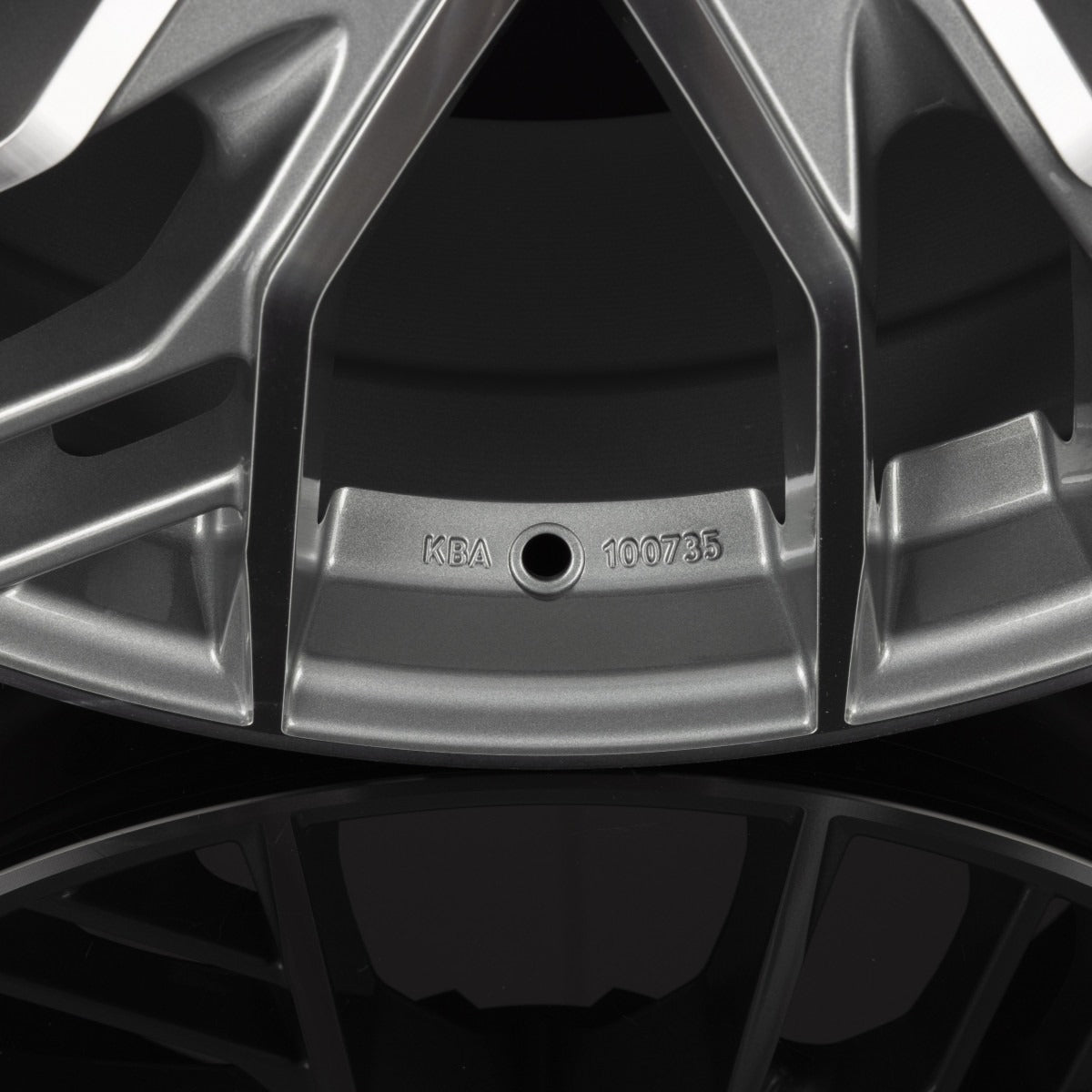 V1 Wheels V7 Glossy Gunmetal Machined Alufelge 8.5x19 Zoll ET29 LK 5x112 ML66.6 – Bild 4