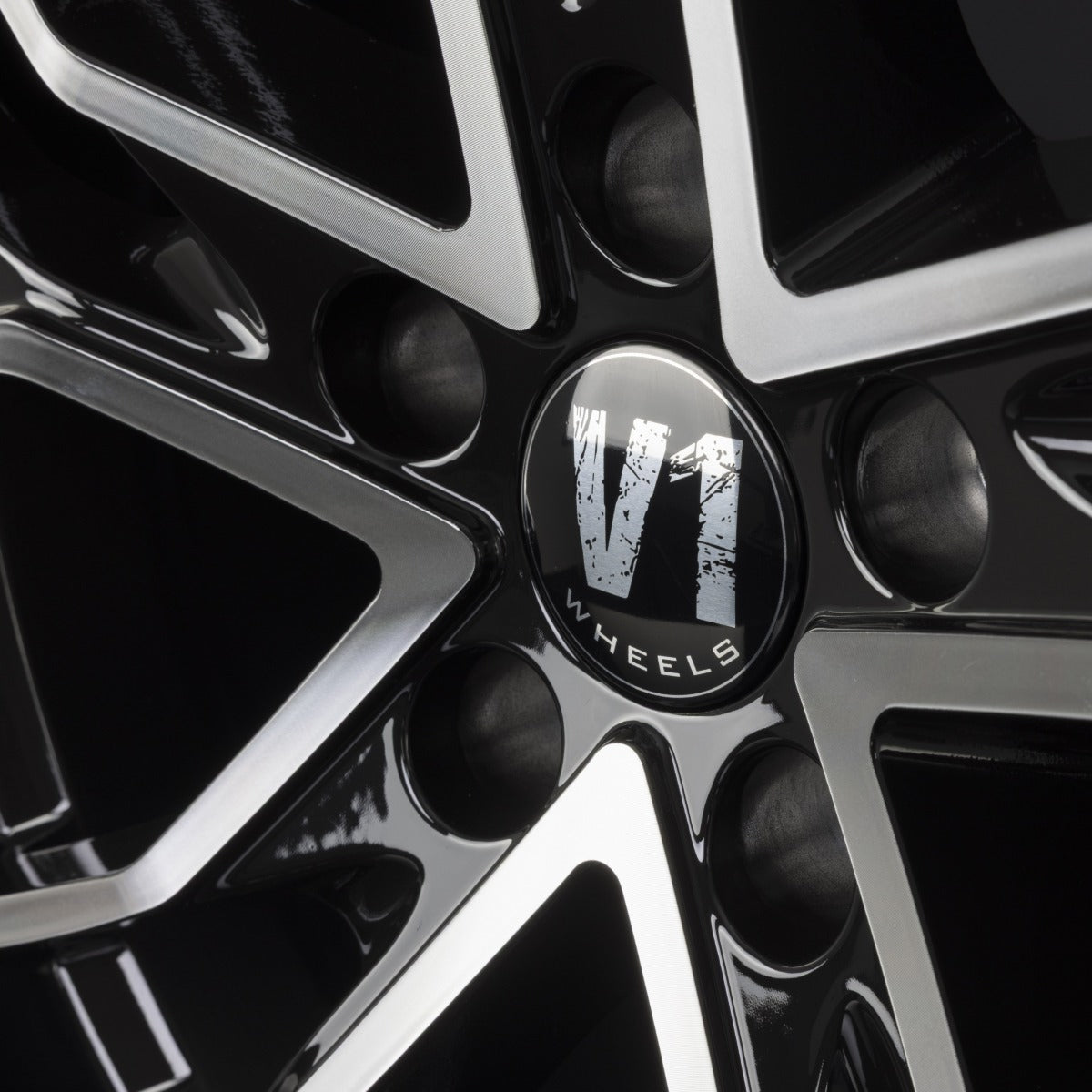 V1 Wheels V7 Glossy Black Machined Alufelge 8.5x19 Zoll ET29 LK 5x112 ML66.6 – Bild 3