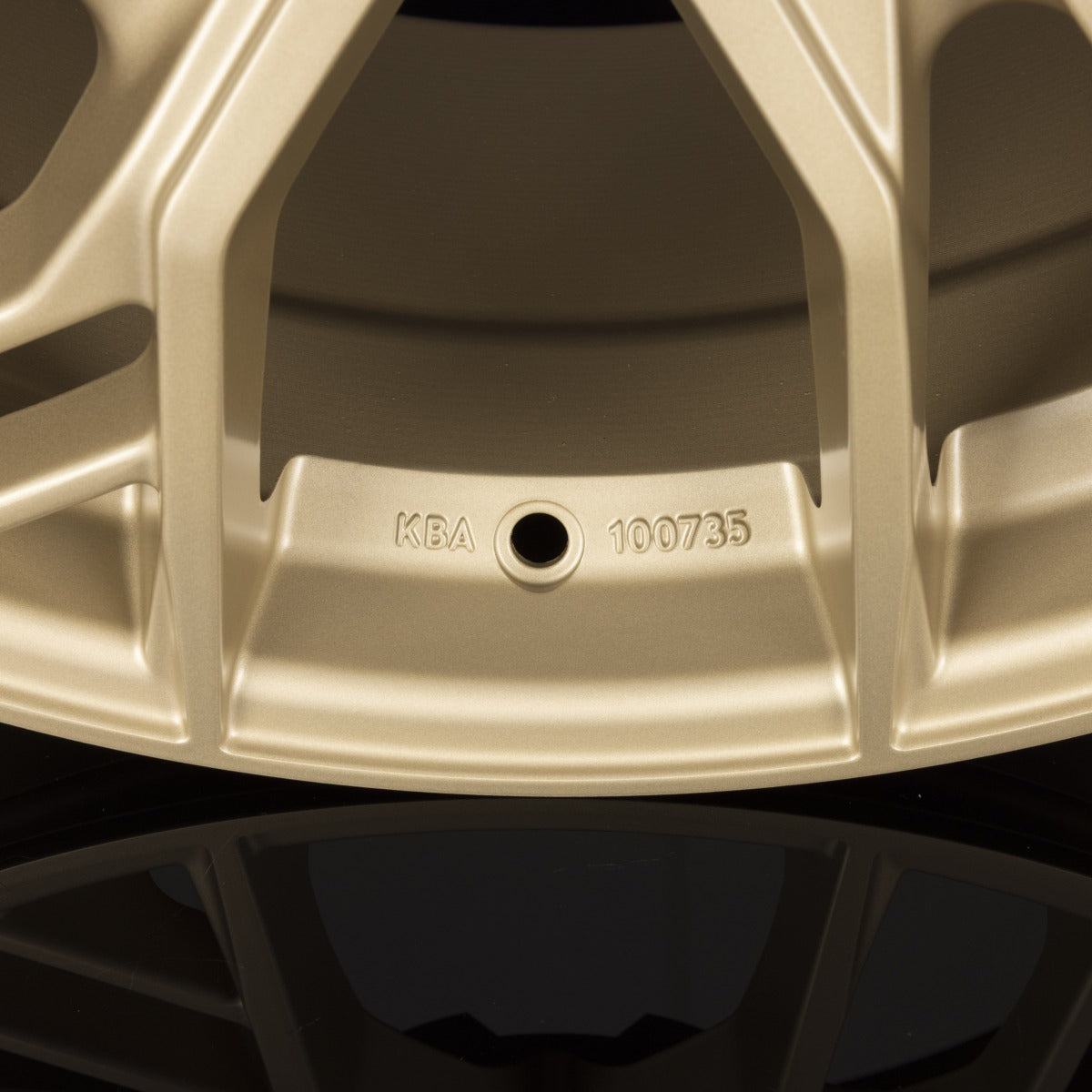 V1 Wheels V7 Light Champagner Alufelge 8.5x19 Zoll ET44 LK 5x112 ML66.6 – Bild 4