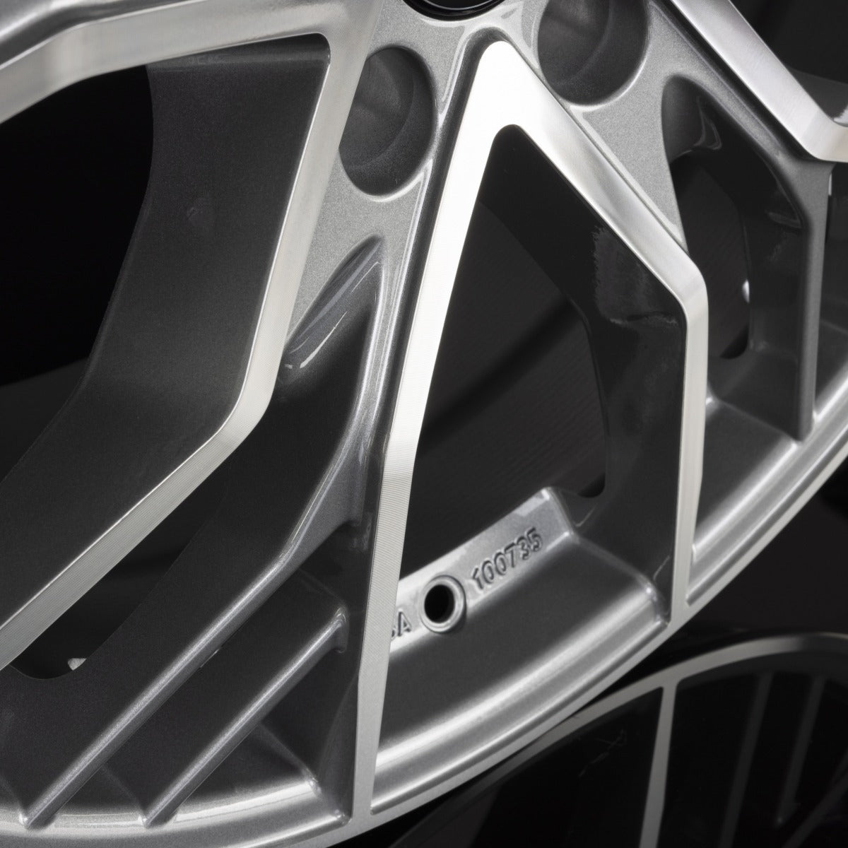 V1 Wheels V7 Glossy Gunmetal Machined Alufelge 8.5x19 Zoll ET44 LK 5x112 ML66.6 – Bild 5