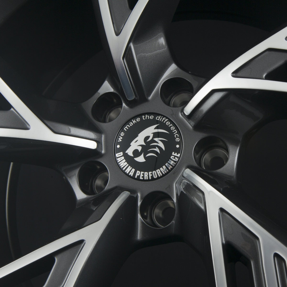 Damina Performance DM14 Gunmetal Polished Alufelge 8.5x19 Zoll ET45 LK 5x112 ML66.6