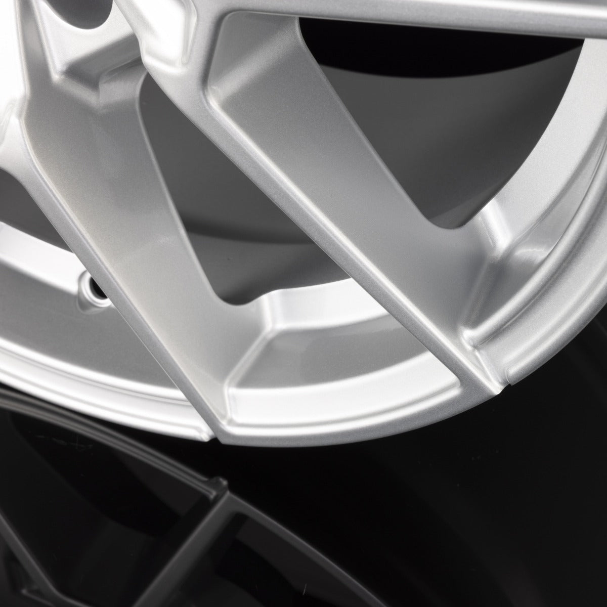Diewe Wheels Neve Silver Alufelge 7x16 Zoll ET43 LK 5x114.3 ML73.1 – Bild 4