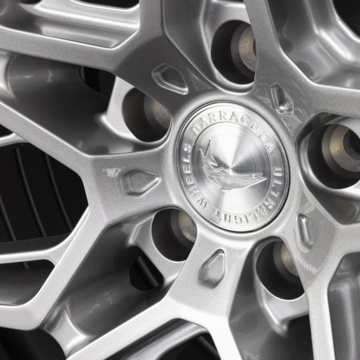 Barracuda Senzzo hyper silver Alufelge 8.5x19 Zoll ET28 LK 5x112 ML73.1 – Bild 5