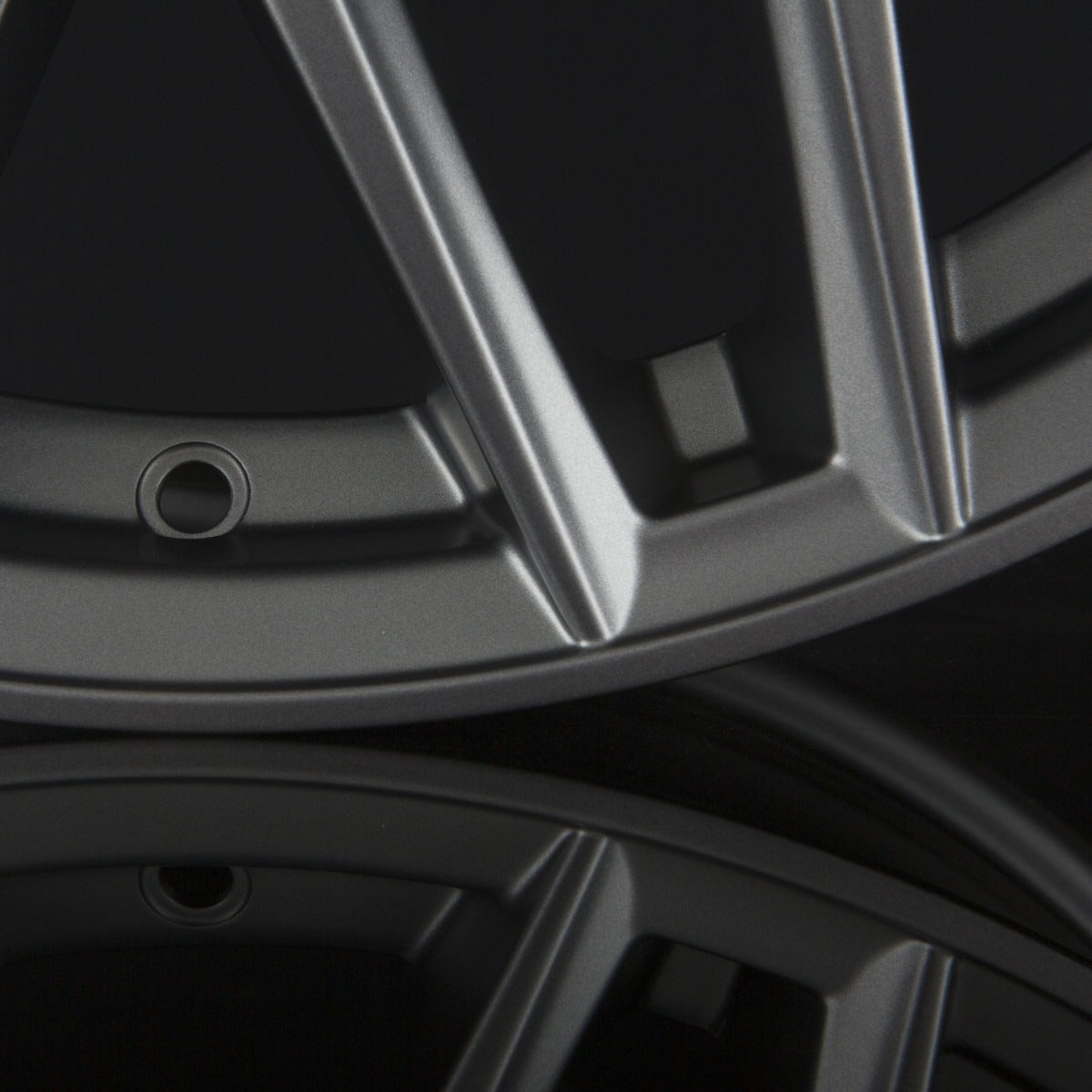 Raederwerk RW0.1 Grey Matt Alufelge 8x18 Zoll ET35 LK 5x120 ML72.6 – Bild 2