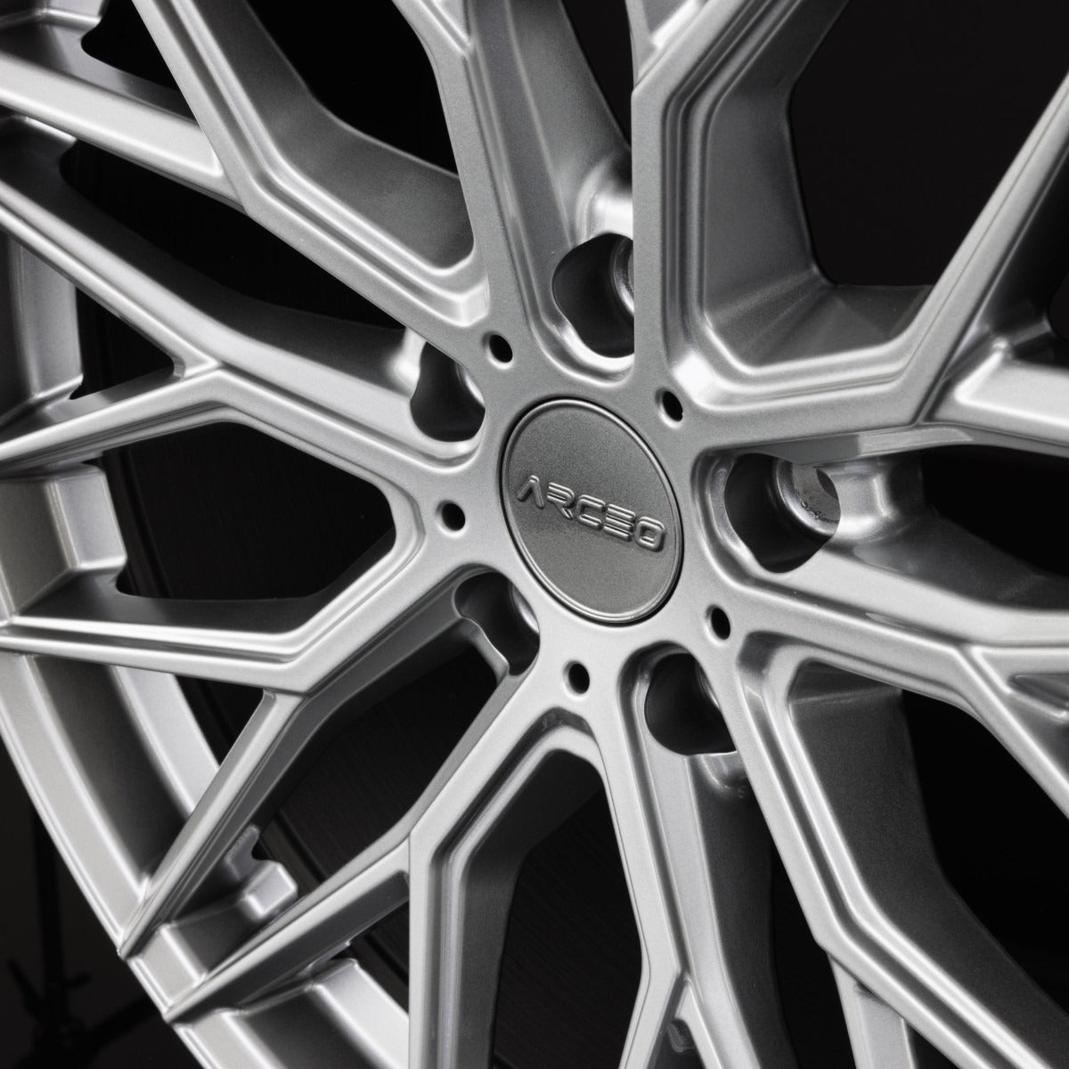 Arceo Wheels Valencia Hyper Black Alufelge 8.5x19 Zoll ET38 LK 5x120 ML72.6 – Bild 3