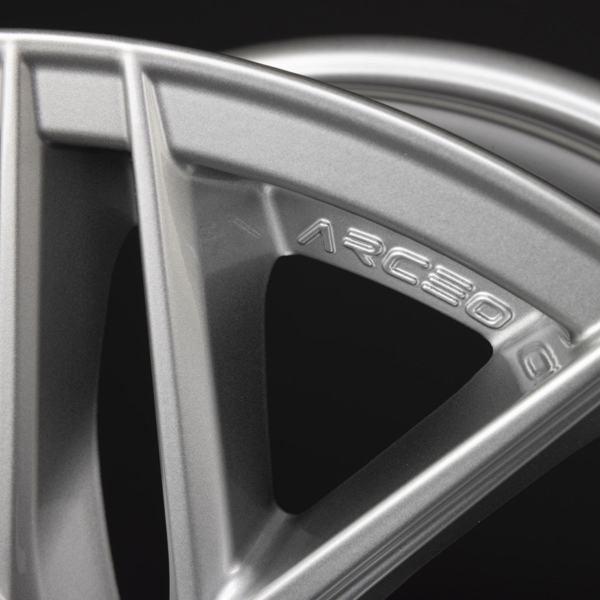 Arceo Wheels Valencia Hyper Silver Alufelge 8x18 Zoll ET35 LK 5x100 ML57.1 – Bild 5