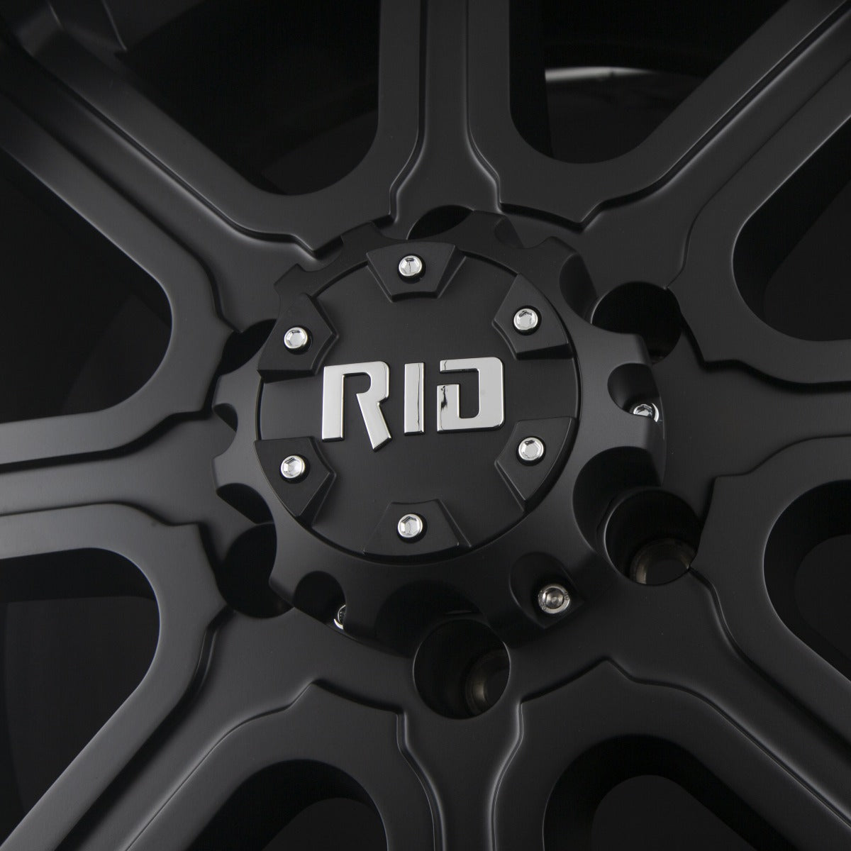 RID R13 Matte Black Alufelge 9.5x22 Zoll ET15 LK 8x165.1 ML125.1 – Bild 4
