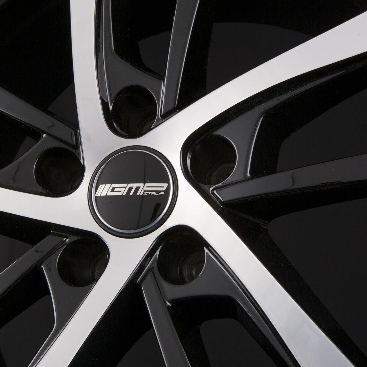 GMP Italia Katana Black Diamond Alufelge 8x19 Zoll ET45 LK 5x114.3 ML67.1 – Bild 4