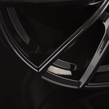 GMP Italia Titan Glossy Black Alufelge 10.5x20 Zoll ET19 LK 5x112 ML66.6 – Bild 3