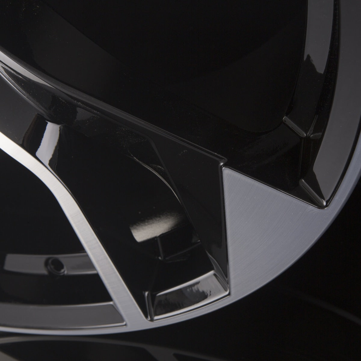 GMP Italia Rebel Black Diamond Alufelge 9x20 Zoll ET38 LK 5x112 ML57.1 – Bild 5
