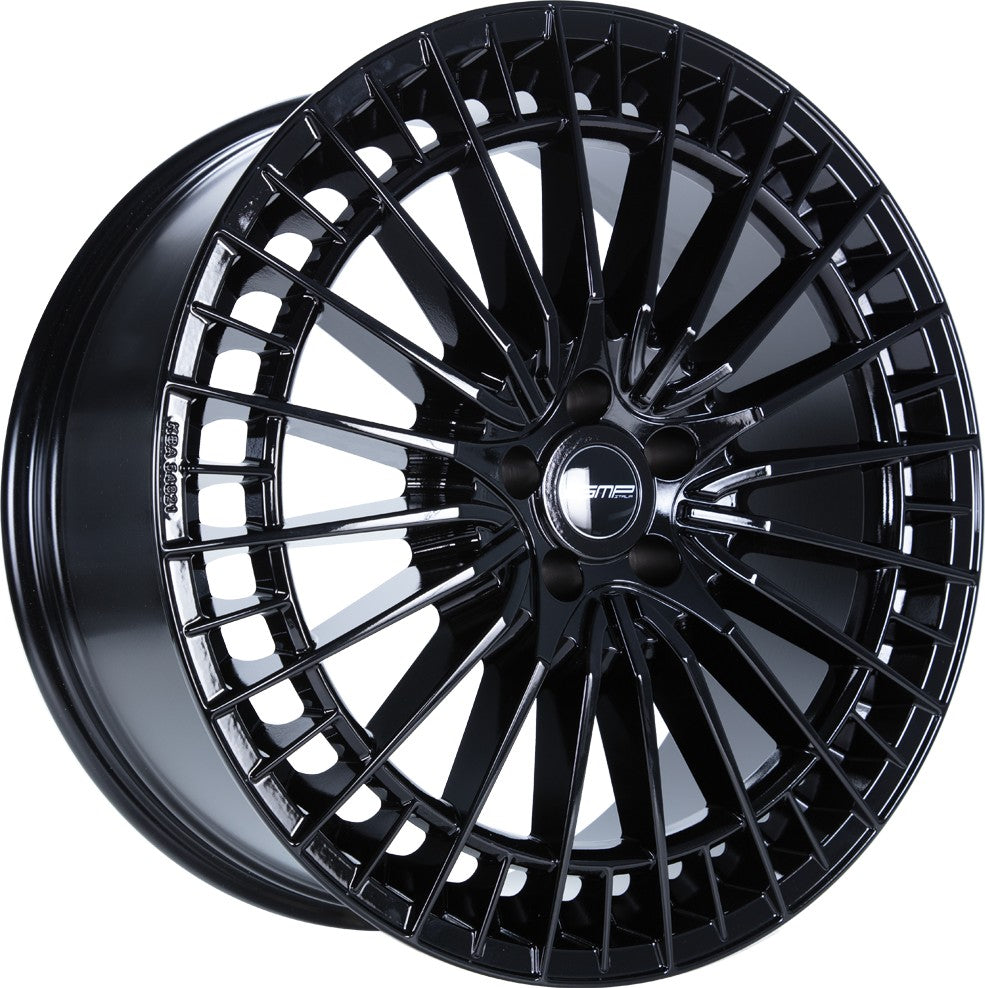 GMP Qstar glossy black Alufelge 7.5x18 Zoll ET50 LK 5x112 ML66.6