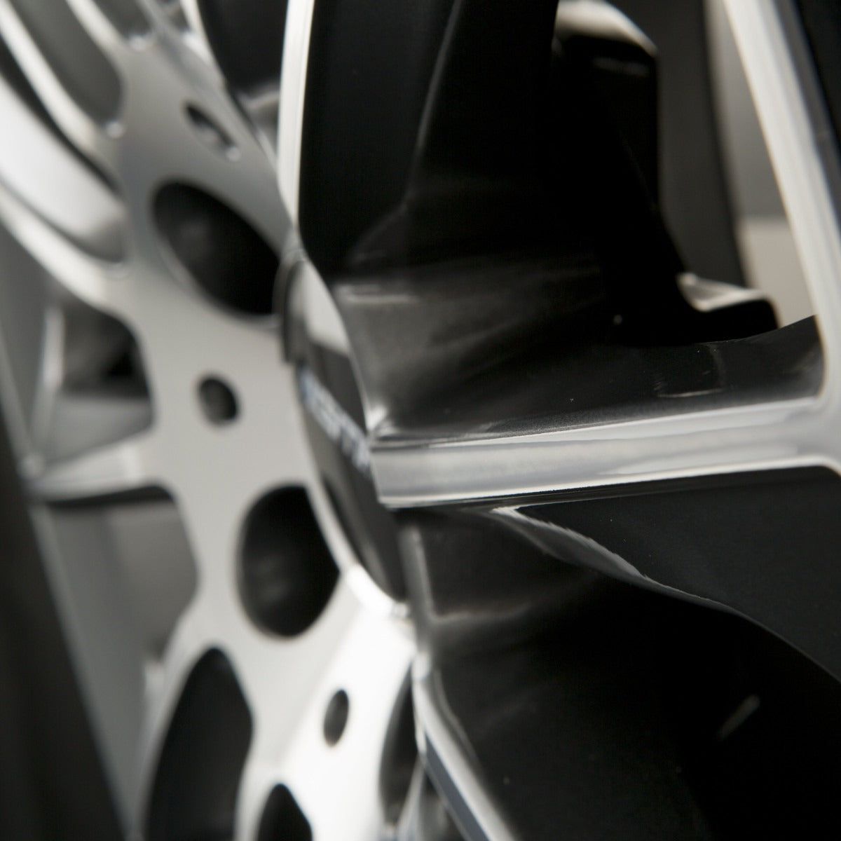GMP Stellar anthracite diamond Alufelge 9x22 Zoll ET37 LK 5x112 ML66.6 – Bild 6