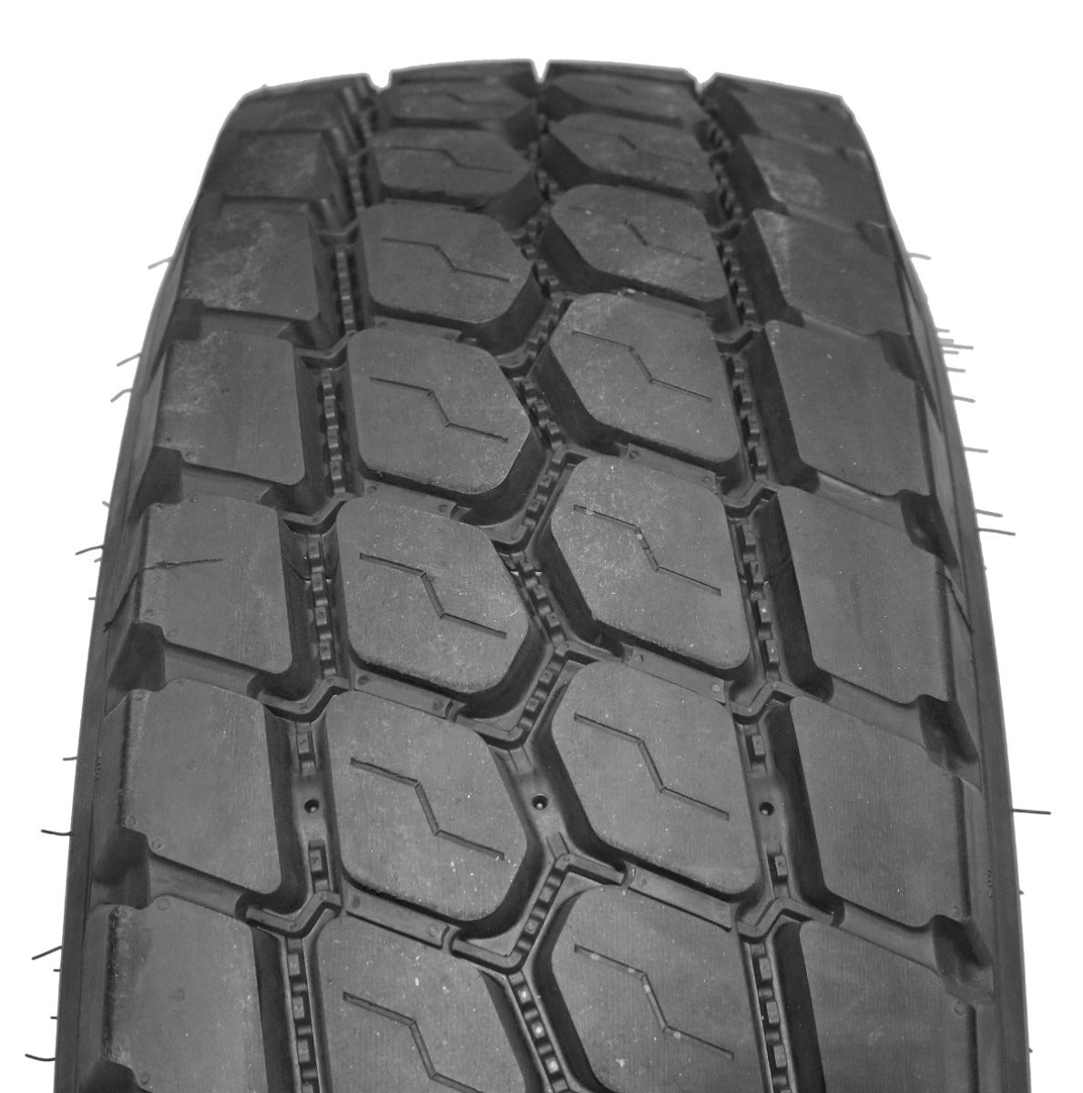 Pirelli MG:01 265/70 R19.5 143/141K