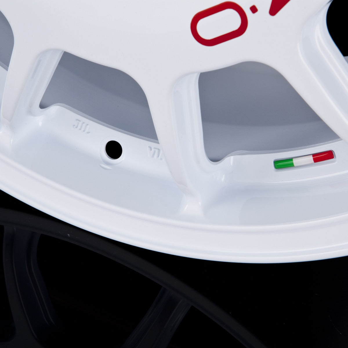 OZ Leggenda Race White + Red Lettering Alufelge 7x17 Zoll ET37 LK 4x100 ML68 – Bild 4