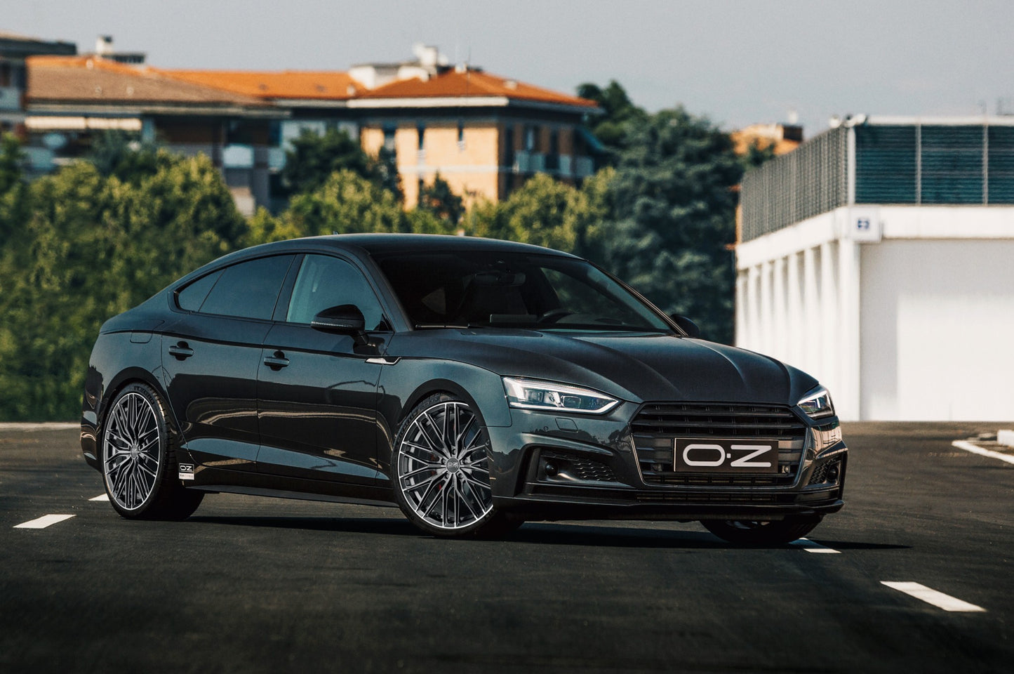 OZ Gran Turismo HLT star graphite diamond lip Alufelge 8.5x19 Zoll ET27 LK 5x112 ML75 – Bild 9