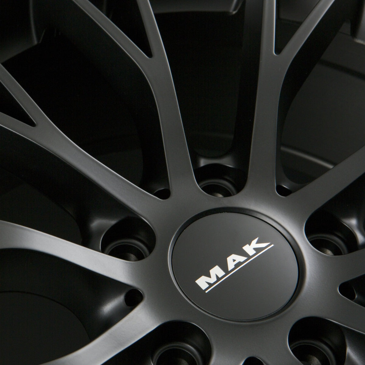 Mak München matt black Alufelge 8x18 Zoll ET42 LK 5x108 ML63.4 – Bild 7