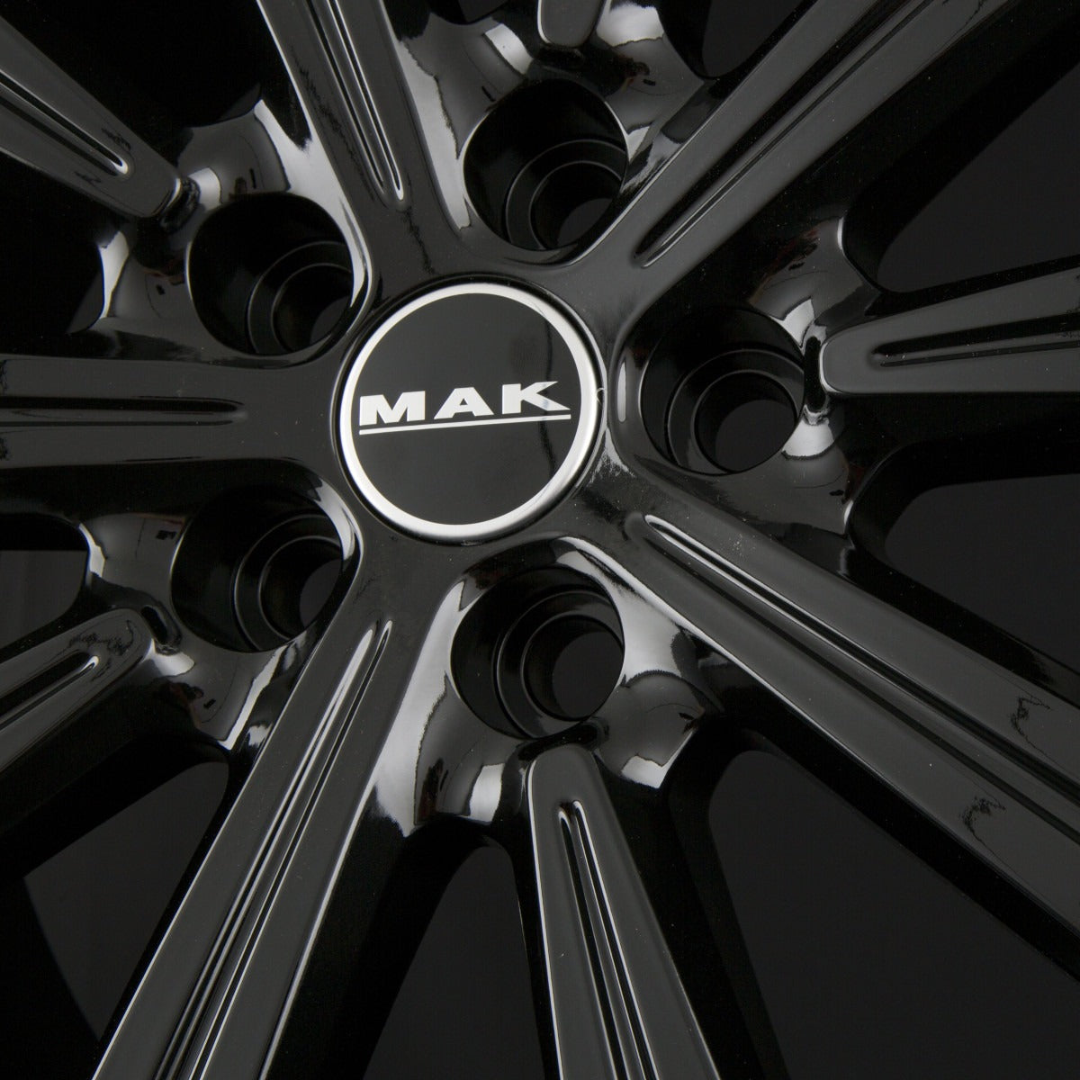 Mak Birmingham gloss black Alufelge 9.5x22 Zoll ET31 LK 5x112 ML66.45 – Bild 7