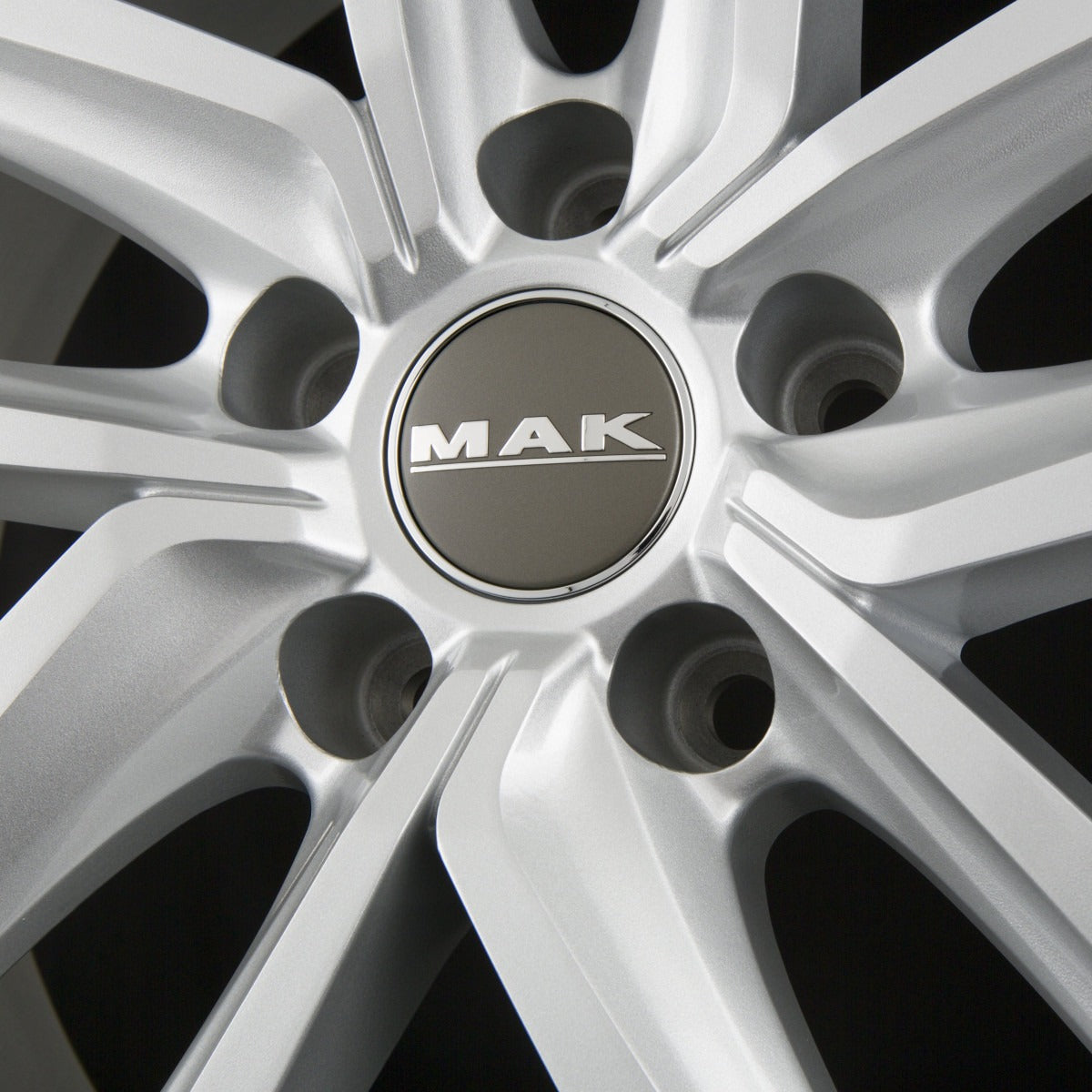Mak Dresden Silver Alufelge 7.5x17 Zoll ET42 LK 5x112 ML57.1 – Bild 4