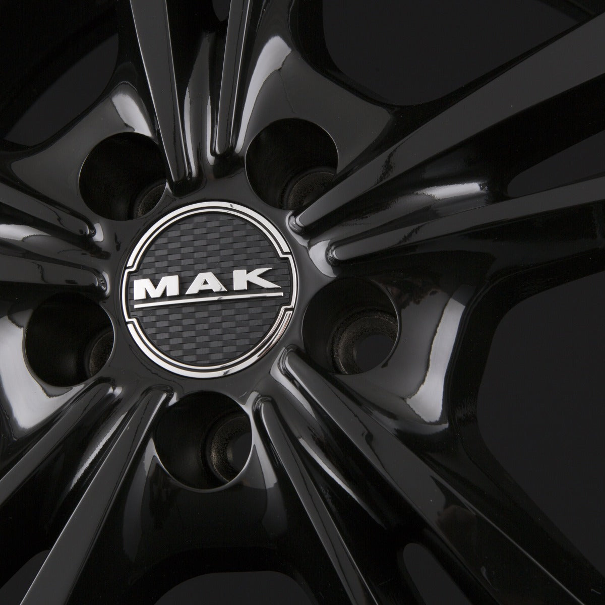 Mak Emblema Gloss Black Alufelge 7x18 Zoll ET38 LK 5x105 ML56.6 – Bild 4