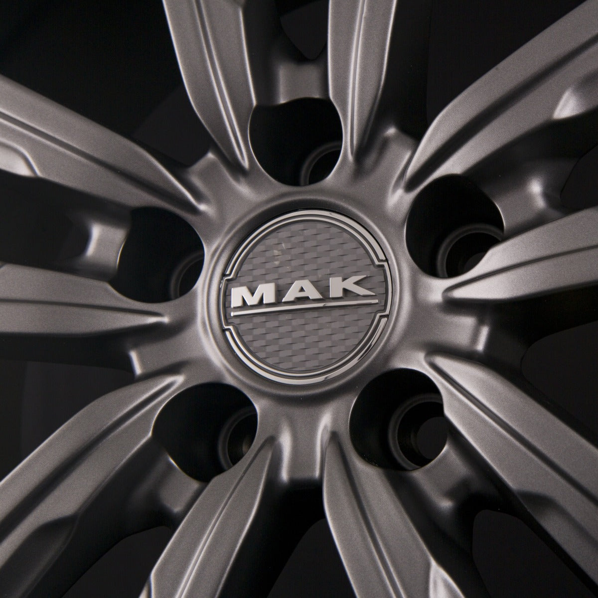 Mak Magma Matt Titan Alufelge 6x15 Zoll ET45 LK 4x100 ML72 – Bild 4