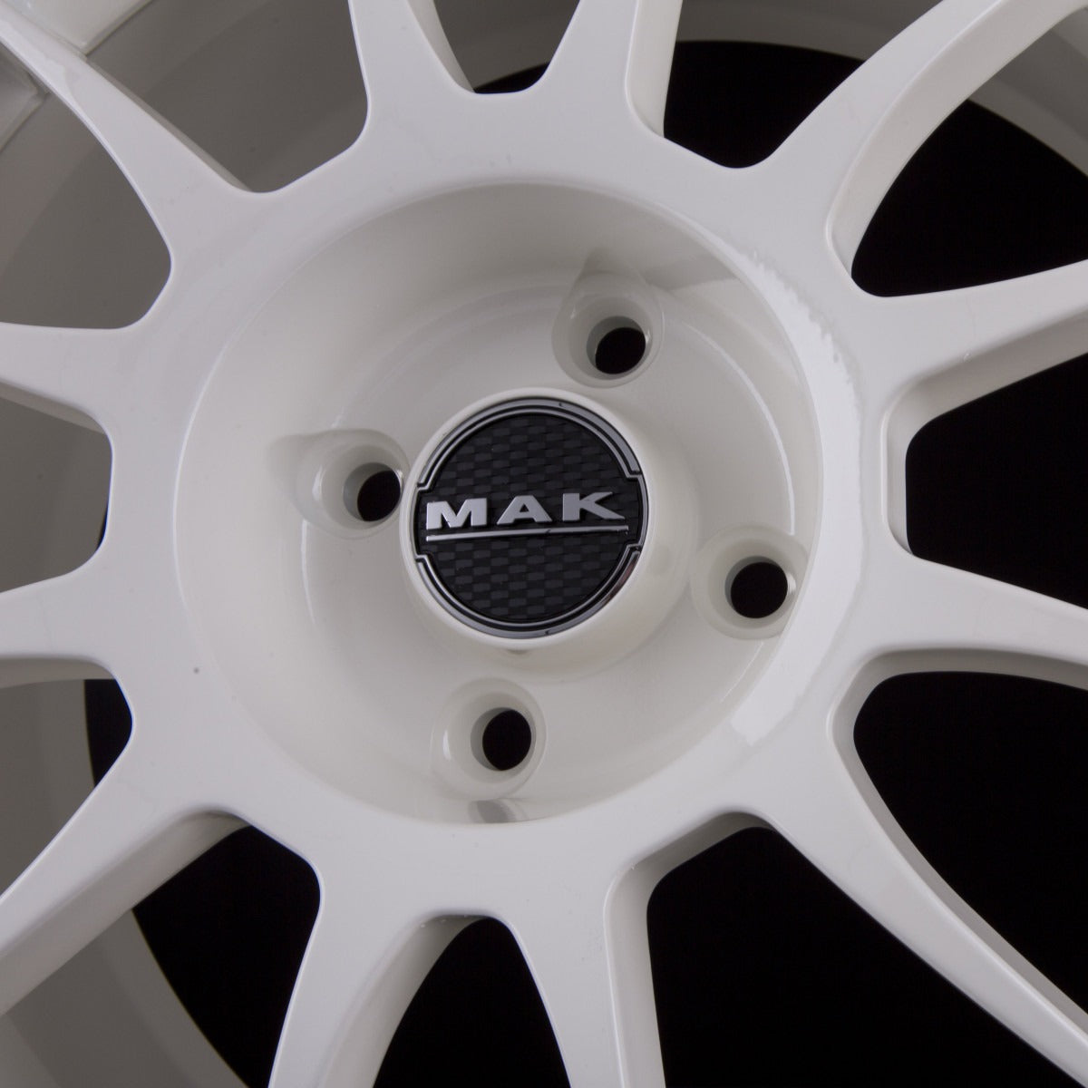 Mak XLR gloss white Alufelge 7.5x18 Zoll ET40 LK 4x100 ML72 – Bild 6