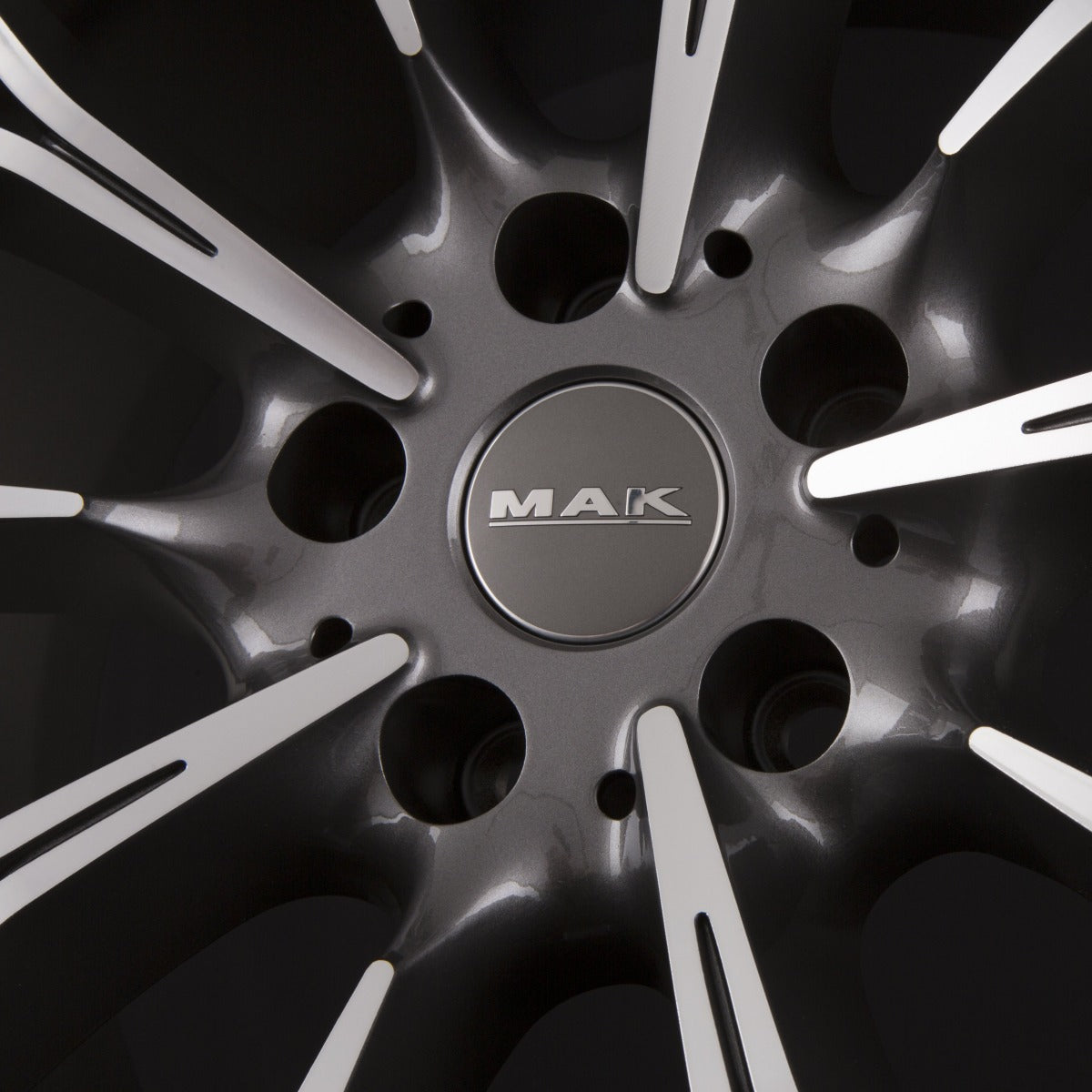 Mak Fabrik Gun Metal Mirror Face Alufelge 8x20 Zoll ET30 LK 5x120 ML72.6 – Bild 5